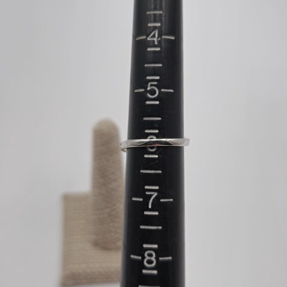 Size 6 Sterling Silver Emerald Gem With CZ Accents Ring A2872 - Picture 7 of 9